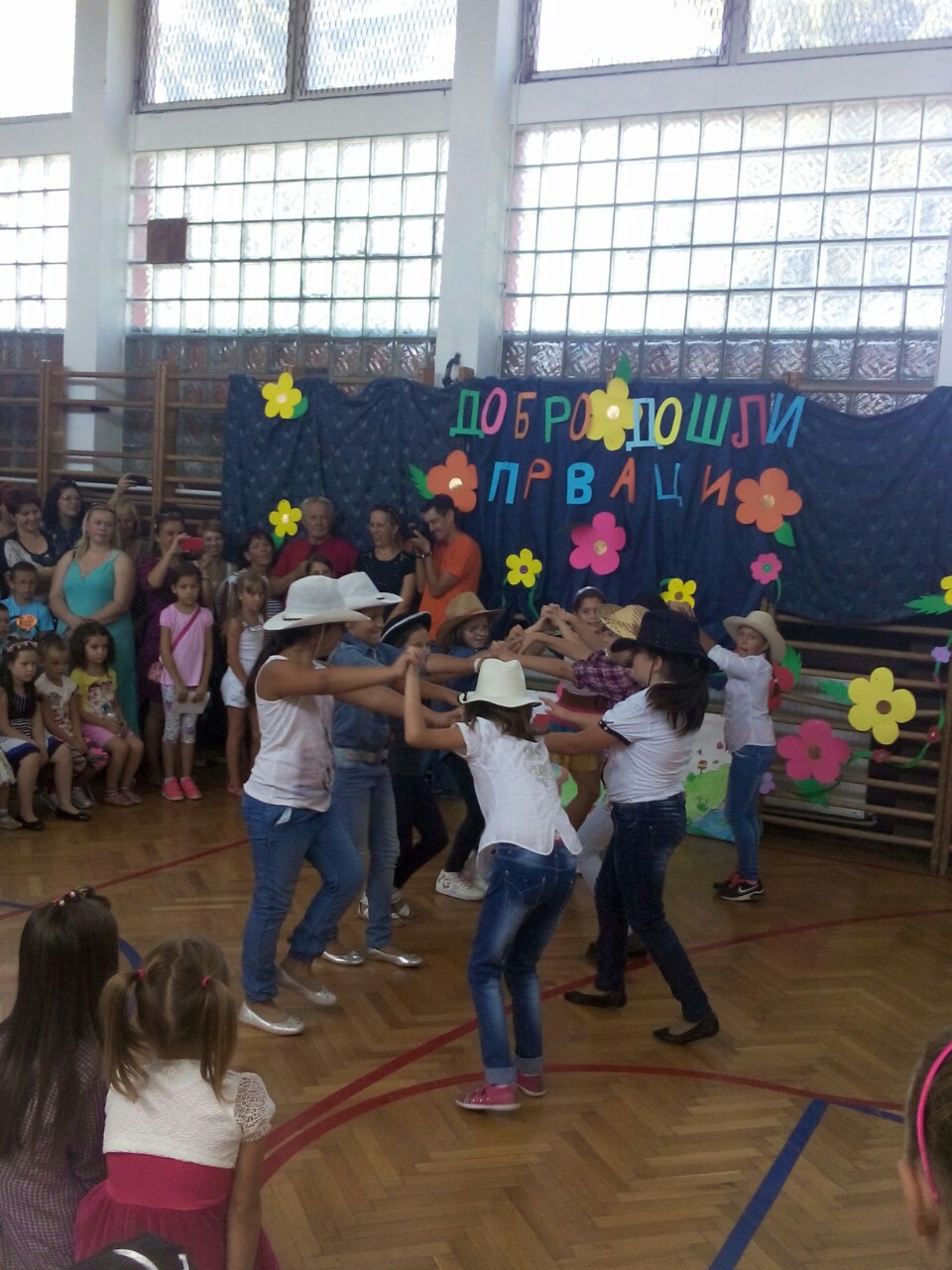 image-1d1accb423e2dee8bc23605ab4d983a6b95f3832cfa50f3e60fb83e109e47368-V