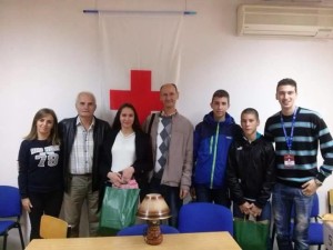 12270167_1063845250315111_333381346_n