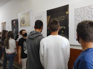 2020-11-02-23-38-19-074