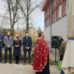 IMG-37c5341516c9a8e02288c9c9d00bae9f-V