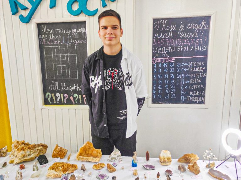 2022-11-18-12-03-09-326