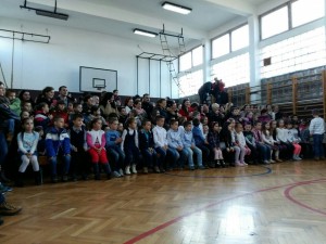 image-a5951d2af13b271d1f655772baa2aac89b892cfe8cefab28c7cfc39251f42336-V  